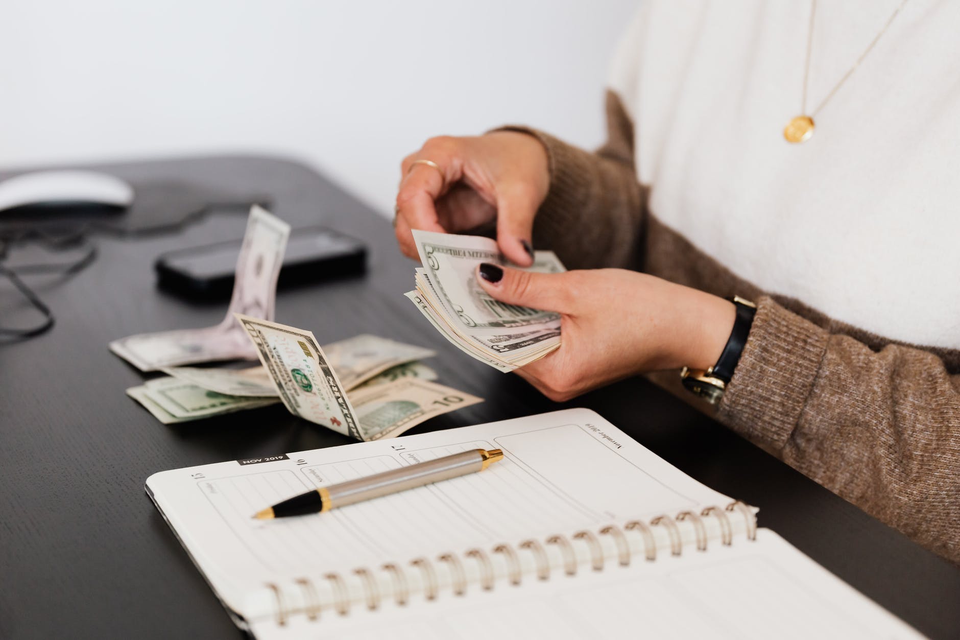AFP金融理财师有用么？含金量怎么样？在想要不要考？